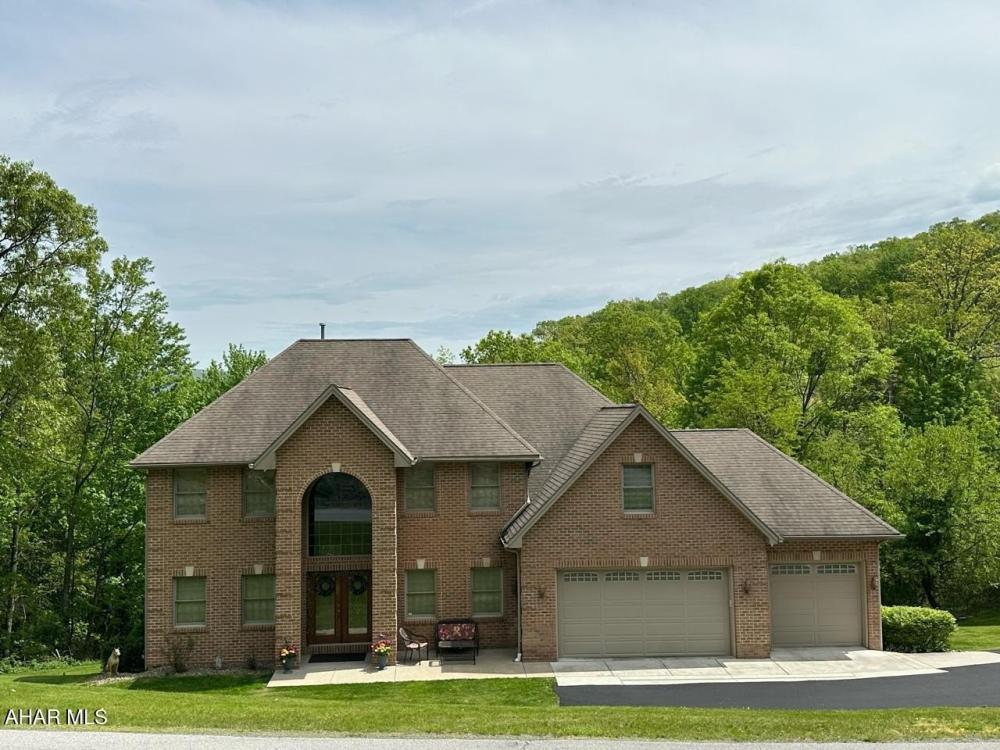 Currently Displayed Property Photo