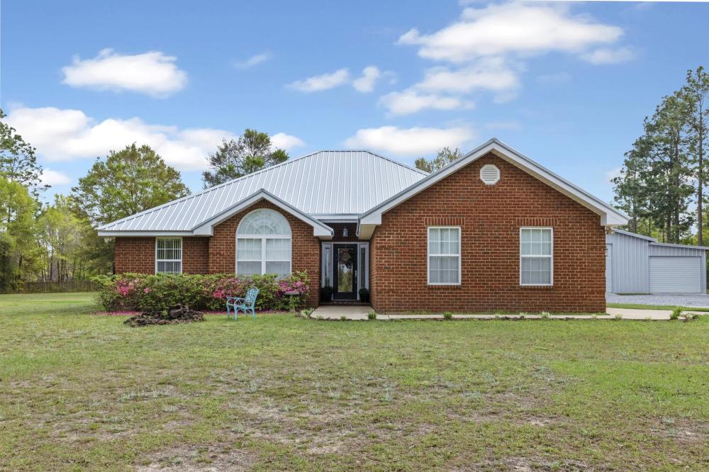 Currently Displayed Property Photo
