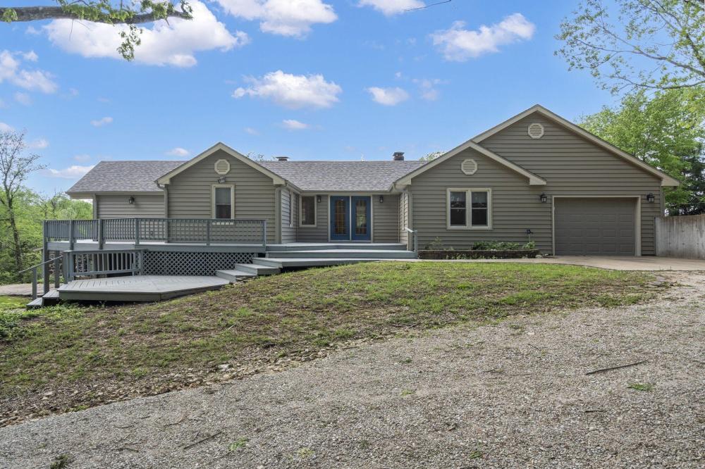 Currently Displayed Property Photo