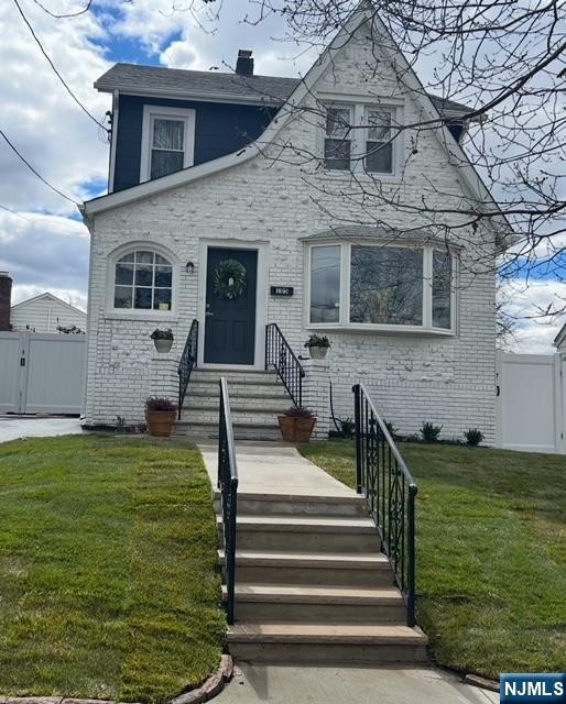 Currently Displayed Property Photo