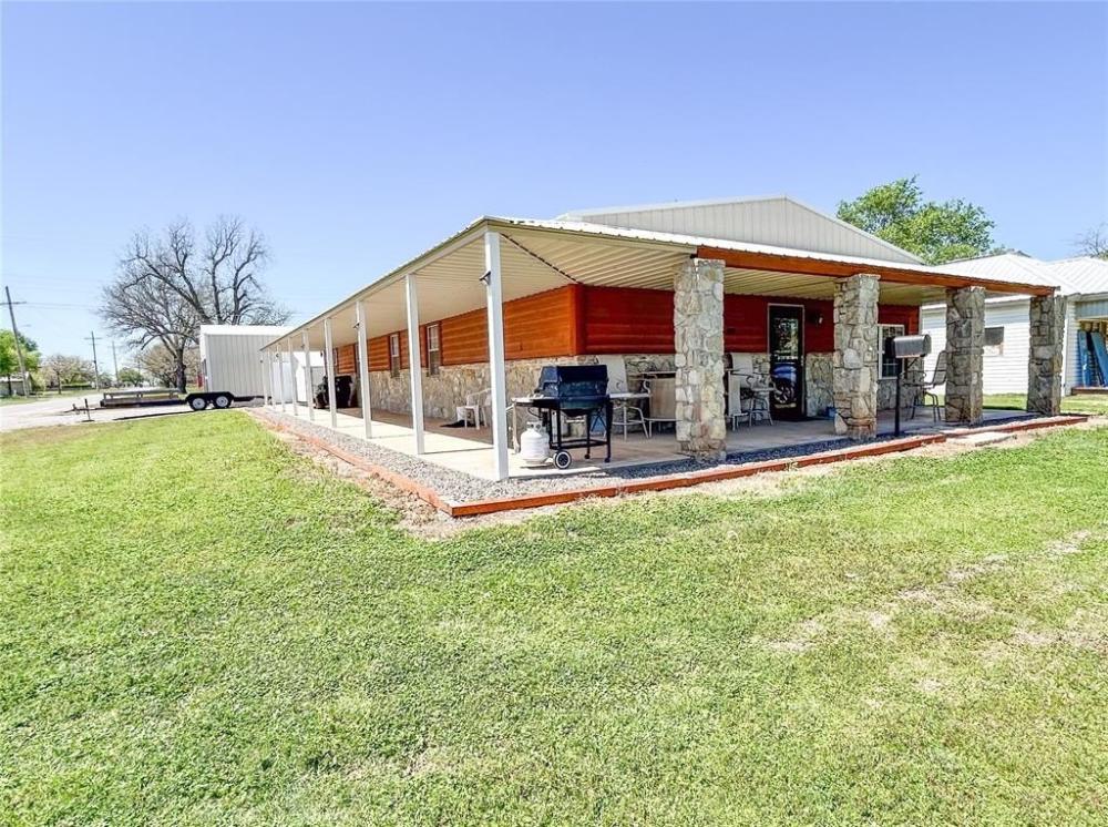 Currently Displayed Property Photo