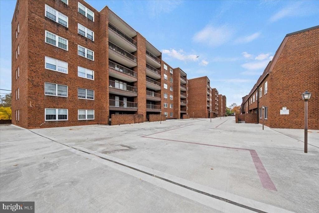 Currently Displayed Property Photo