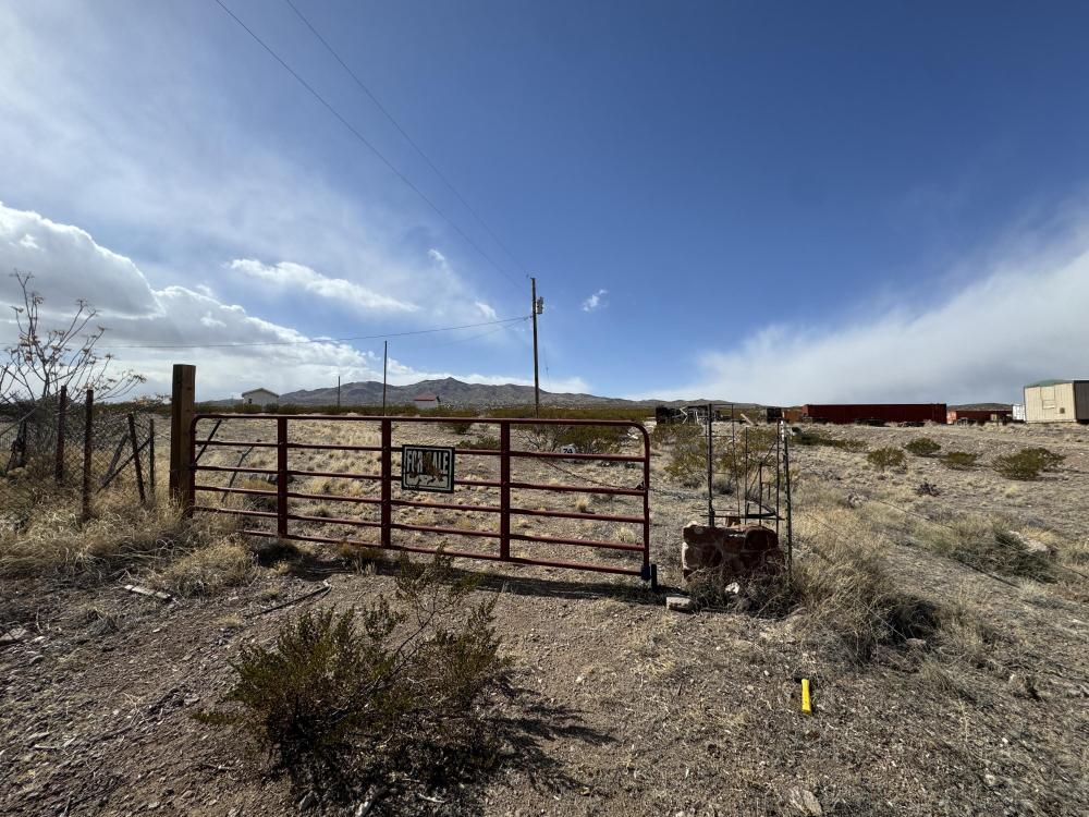 Currently Displayed Property Photo