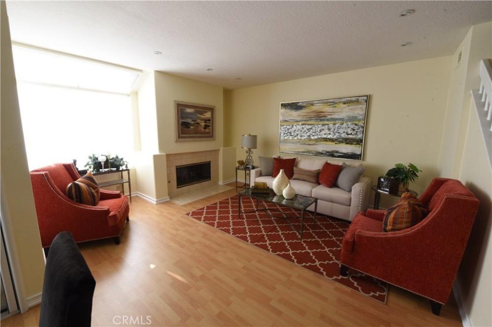 Currently Displayed Property Photo