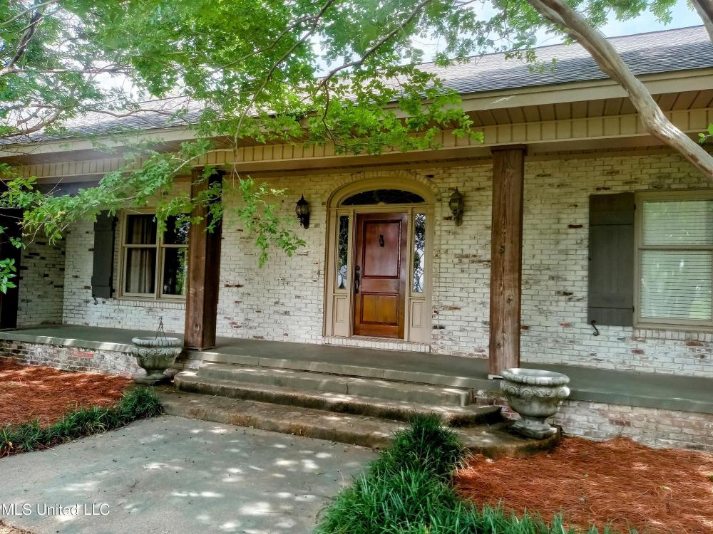 Currently Displayed Property Photo