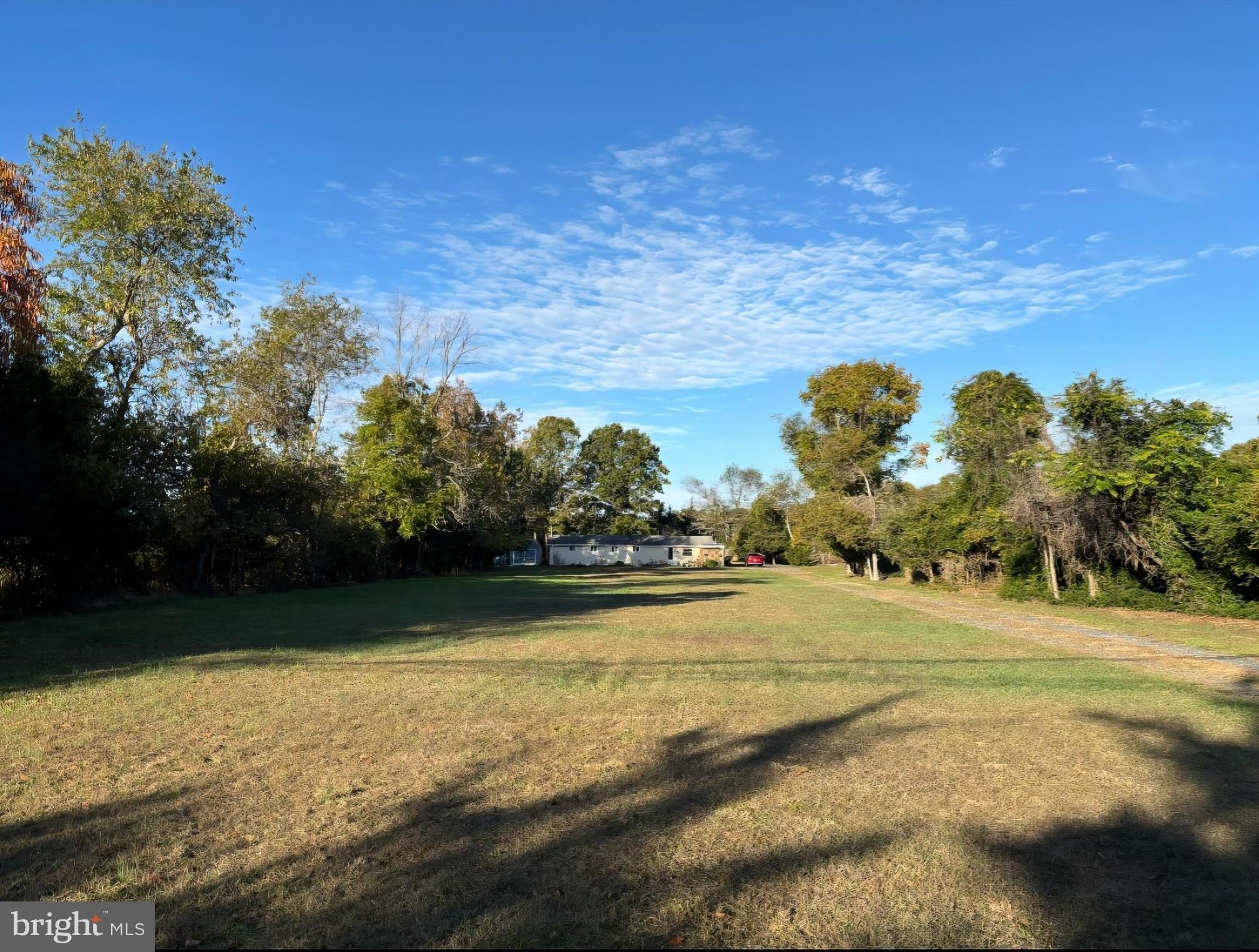 Currently Displayed Property Photo