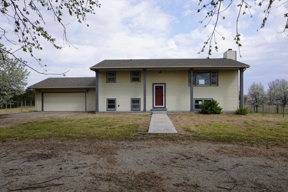 Currently Displayed Property Photo