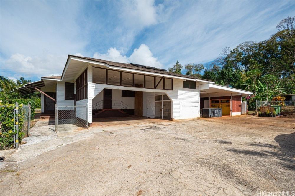 Currently Displayed Property Photo