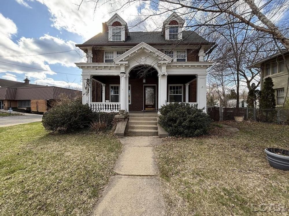 Currently Displayed Property Photo