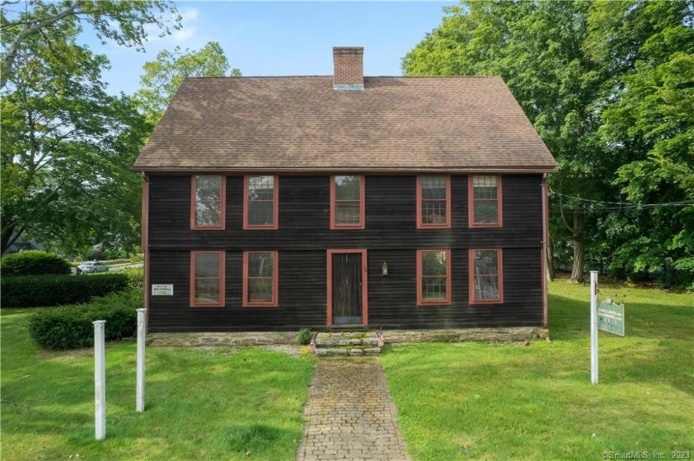 Currently Displayed Property Photo