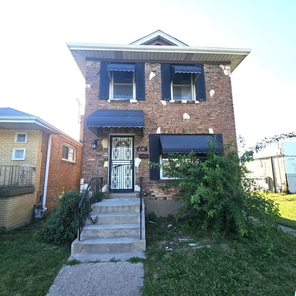 Currently Displayed Property Photo