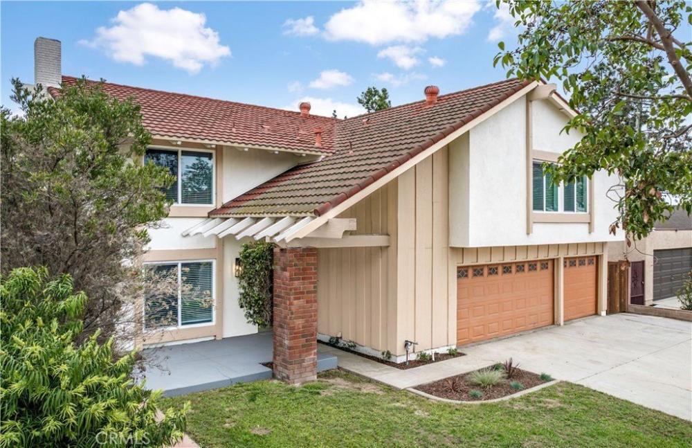 Currently Displayed Property Photo