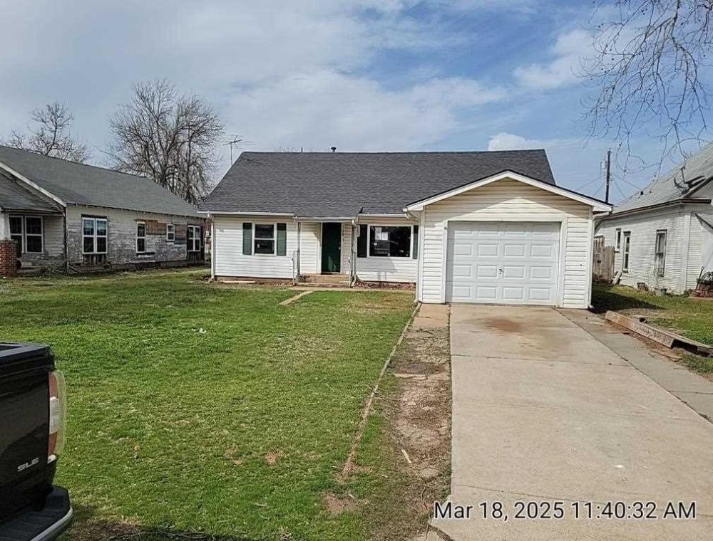 Currently Displayed Property Photo