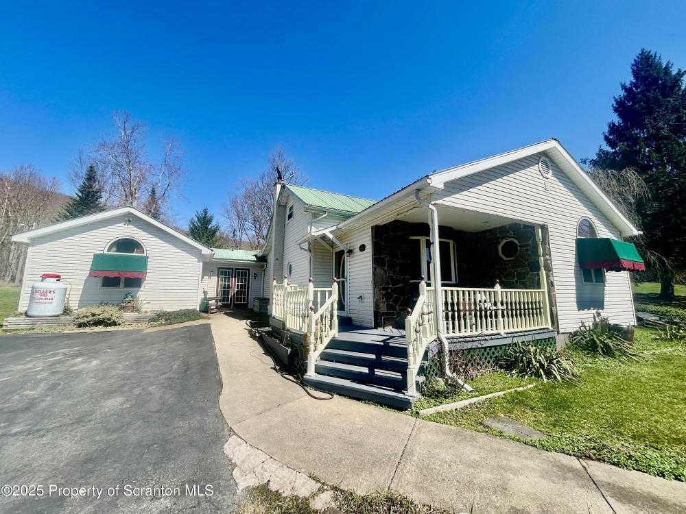 Currently Displayed Property Photo