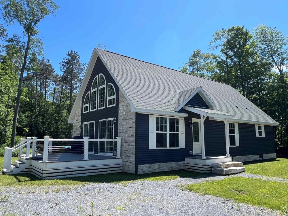 Currently Displayed Property Photo