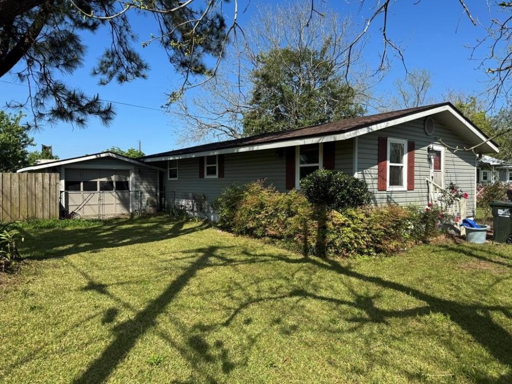 Currently Displayed Property Photo