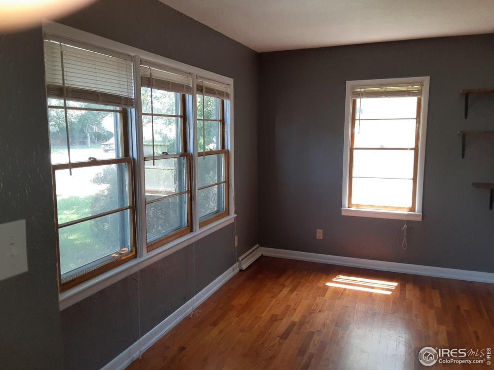 Currently Displayed Property Photo