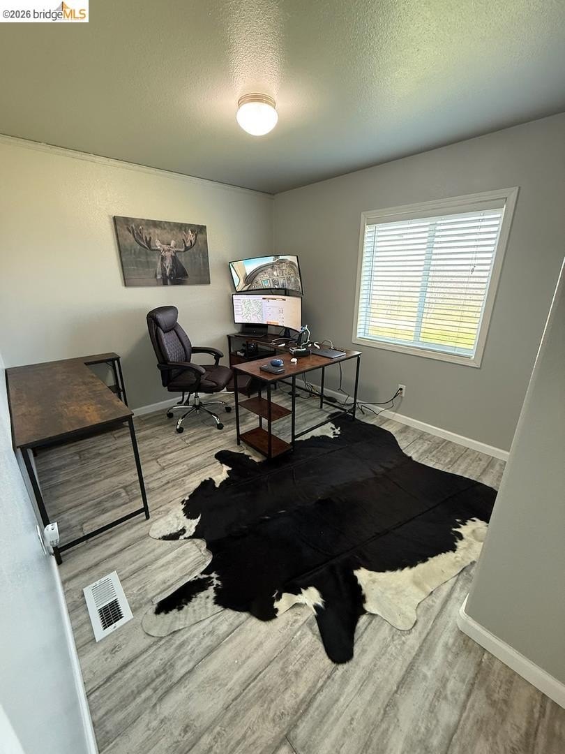 Currently Displayed Property Photo