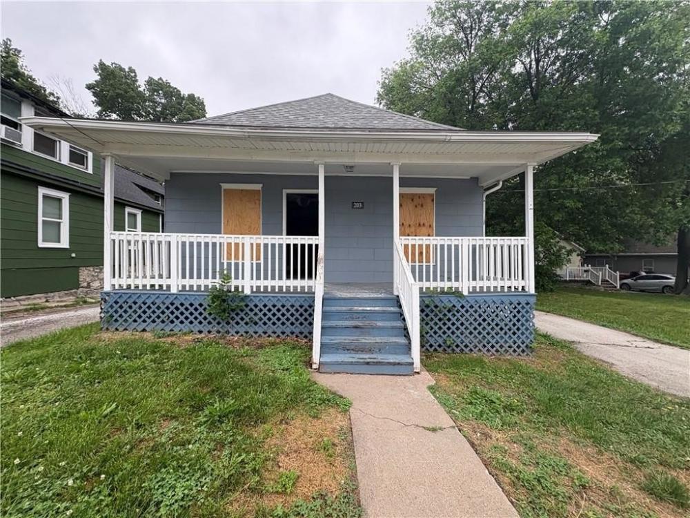 Currently Displayed Property Photo