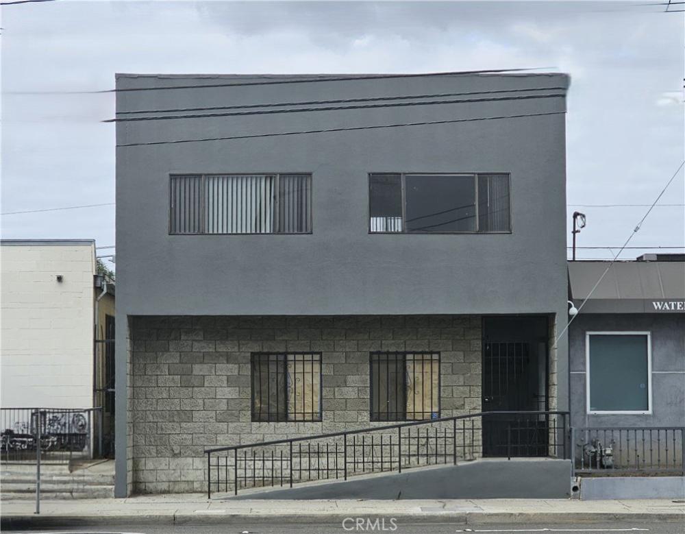 Currently Displayed Property Photo