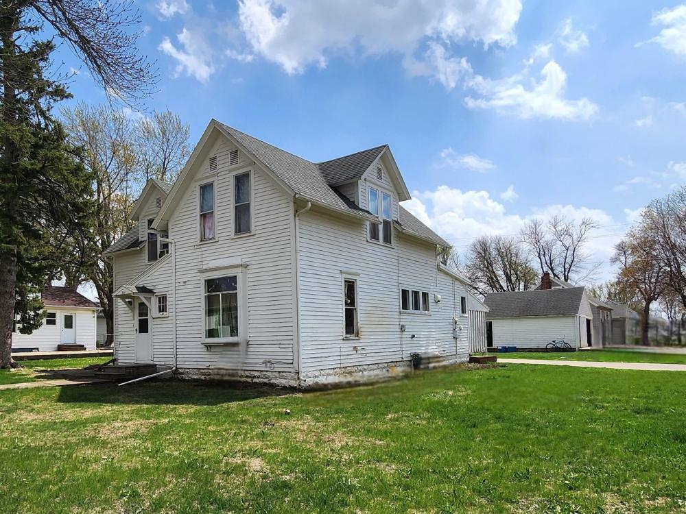 Currently Displayed Property Photo