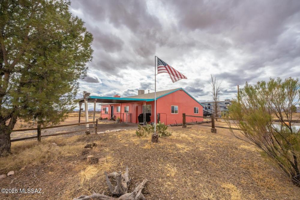 Currently Displayed Property Photo