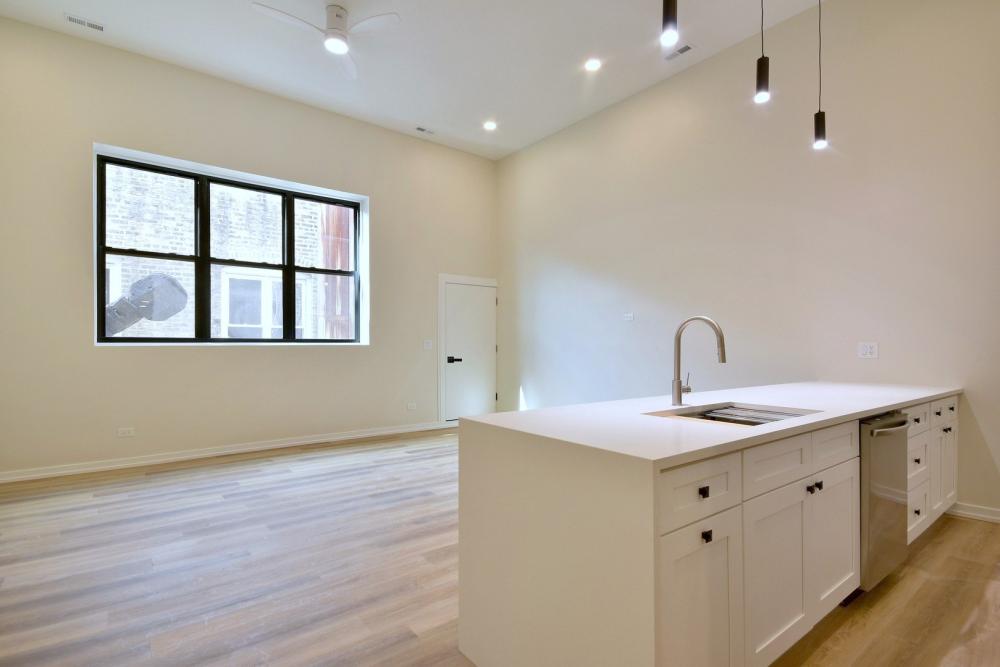 Currently Displayed Property Photo