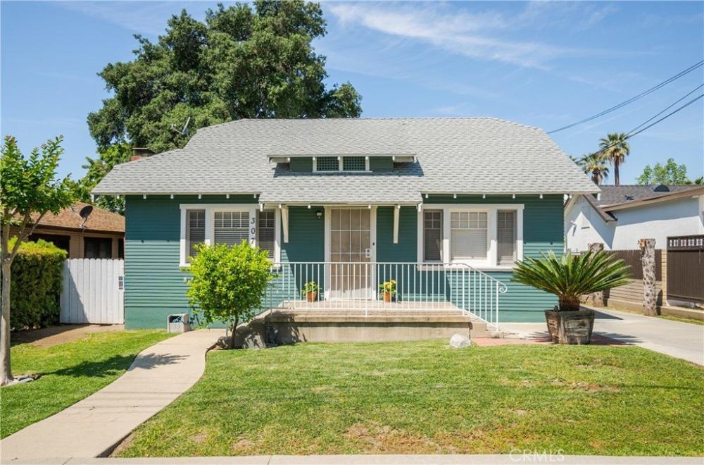 Currently Displayed Property Photo