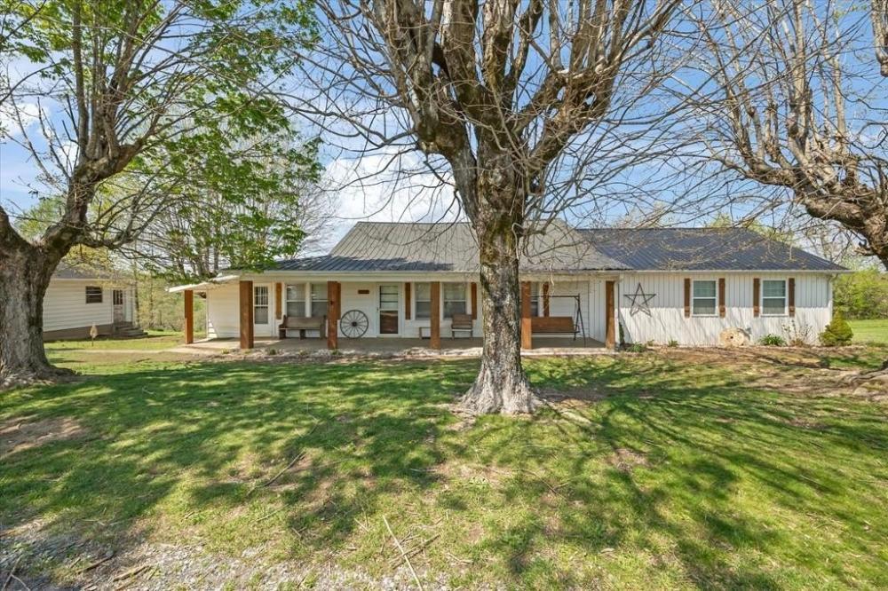 Currently Displayed Property Photo