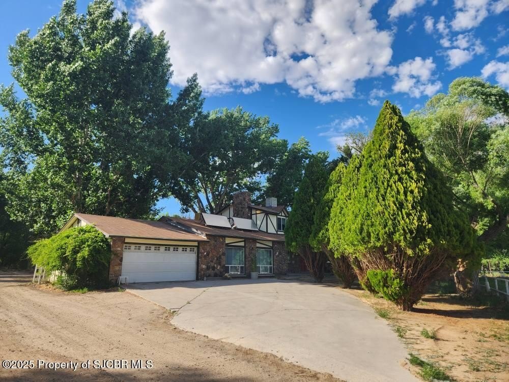 Currently Displayed Property Photo