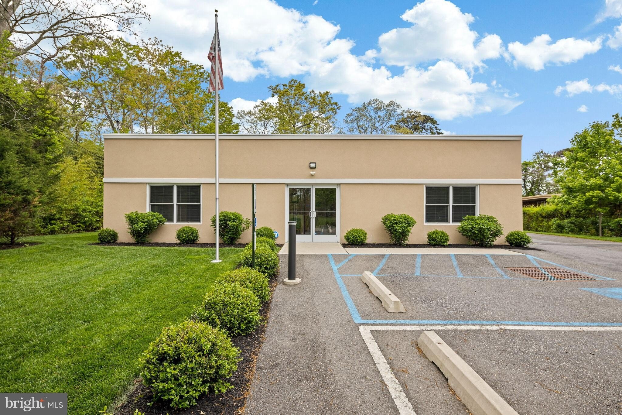 Currently Displayed Property Photo