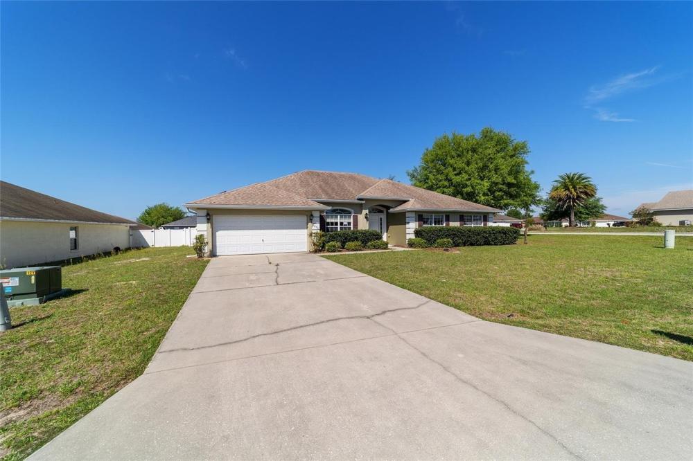 Currently Displayed Property Photo