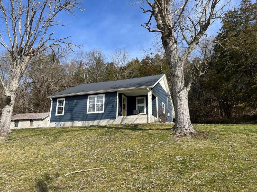 Currently Displayed Property Photo