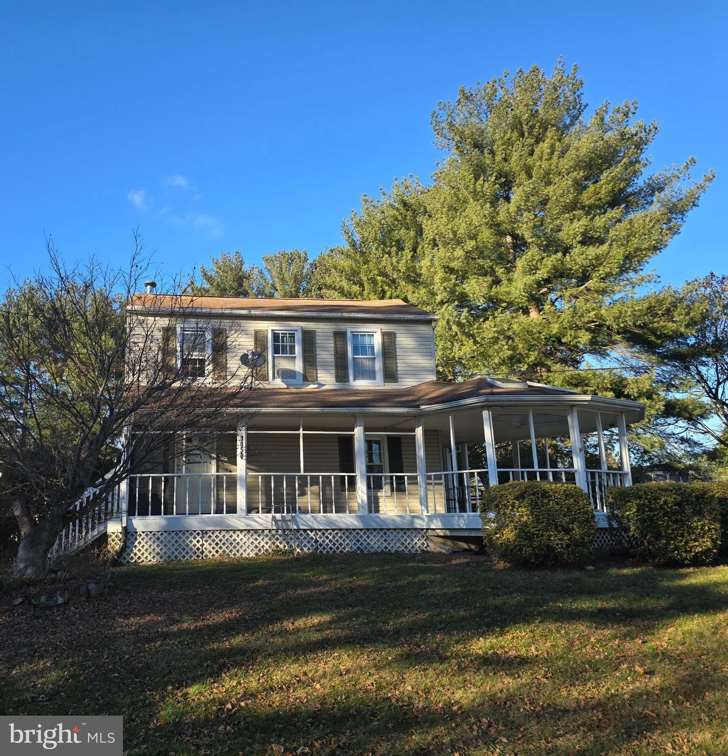 Currently Displayed Property Photo