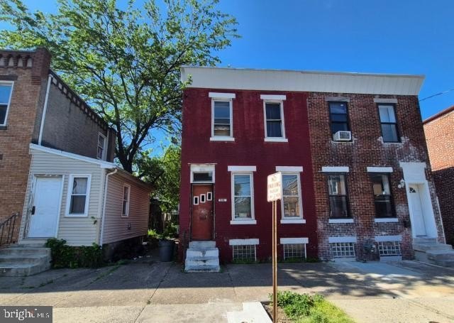 Currently Displayed Property Photo