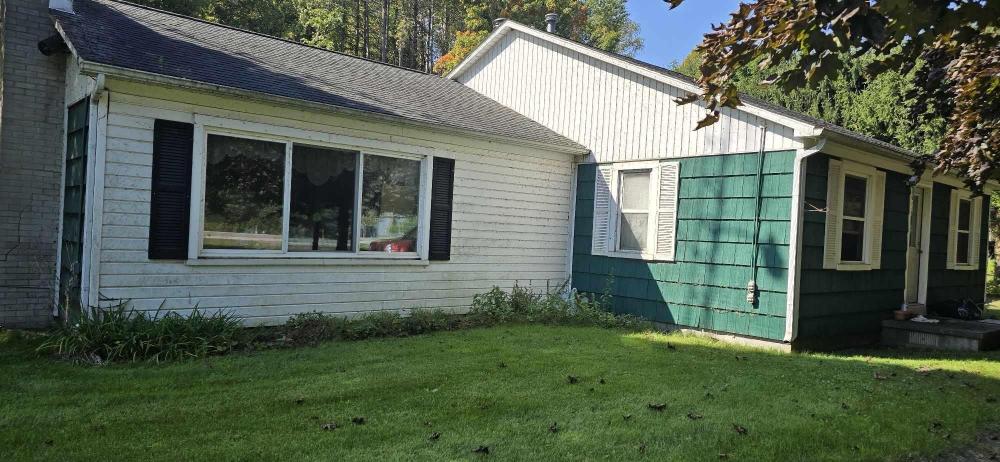 Currently Displayed Property Photo