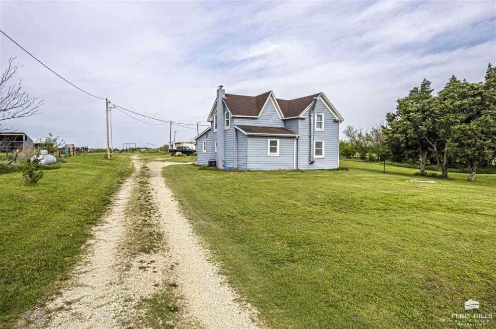 Currently Displayed Property Photo