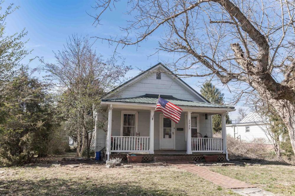 Currently Displayed Property Photo