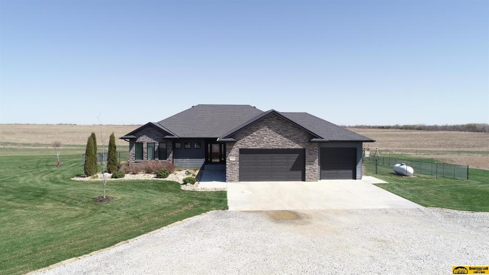 Currently Displayed Property Photo