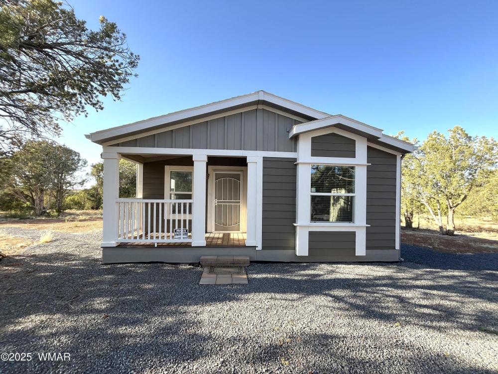 Currently Displayed Property Photo
