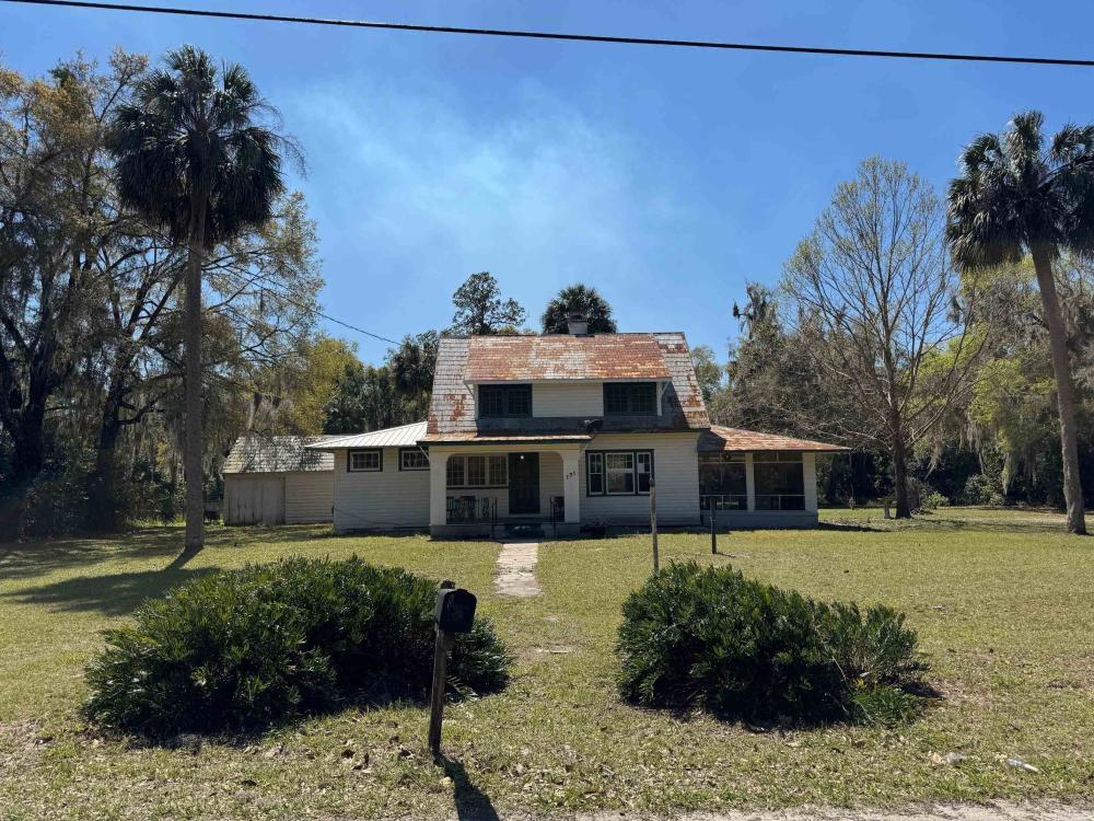 Currently Displayed Property Photo