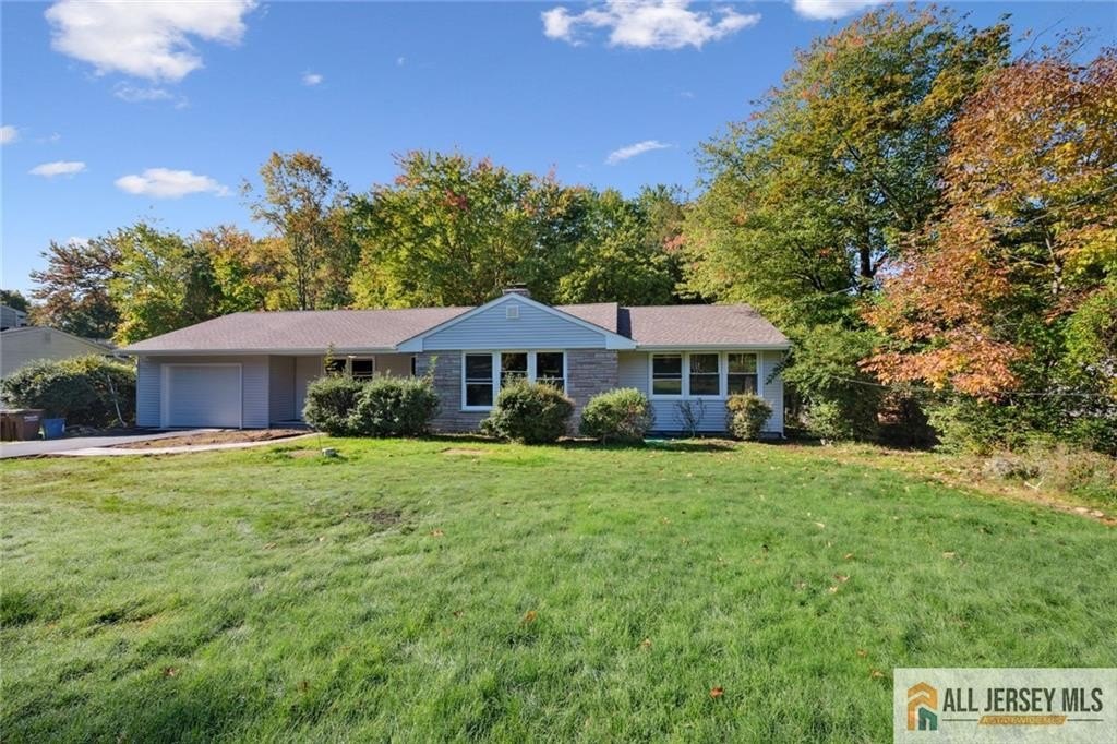 Currently Displayed Property Photo