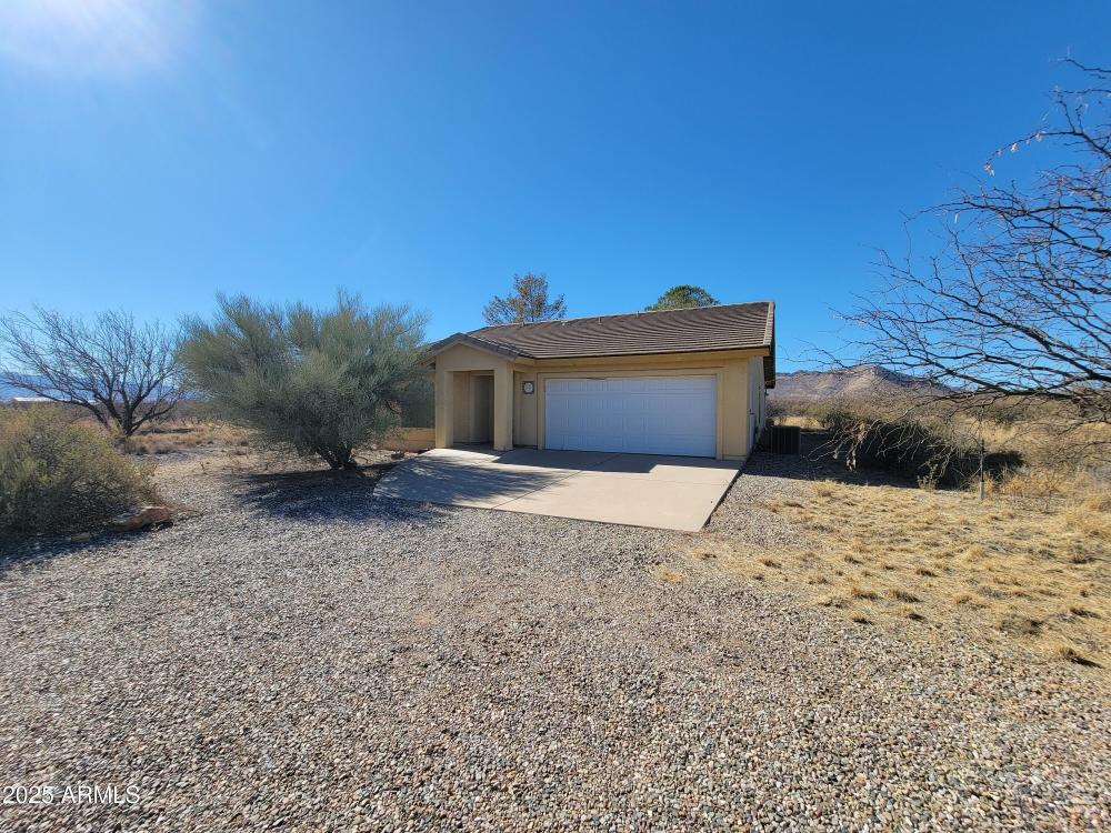 Currently Displayed Property Photo
