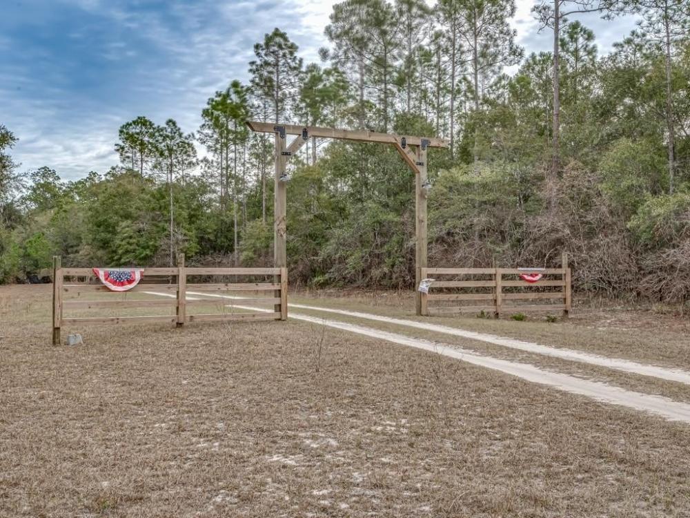 Currently Displayed Property Photo