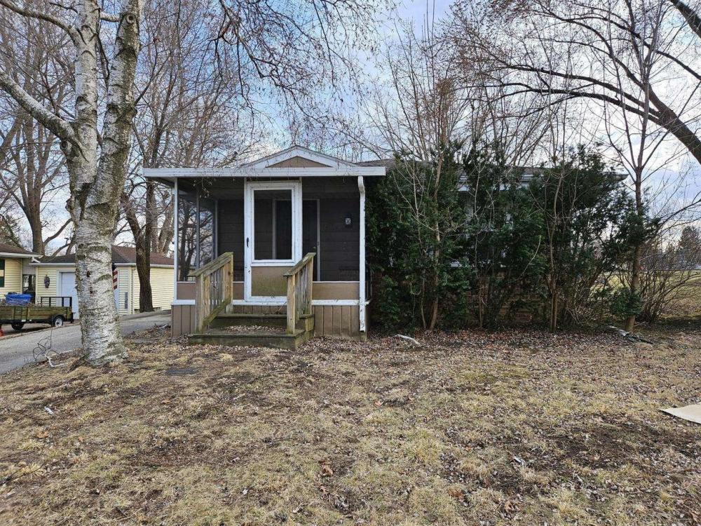 Currently Displayed Property Photo