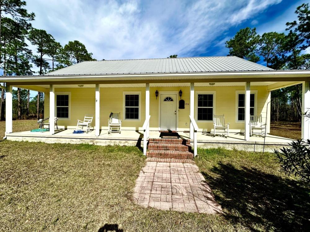 Currently Displayed Property Photo
