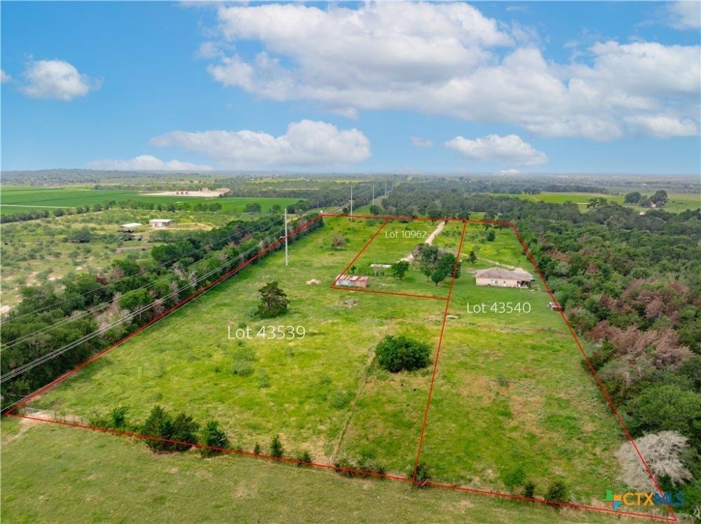 Currently Displayed Property Photo