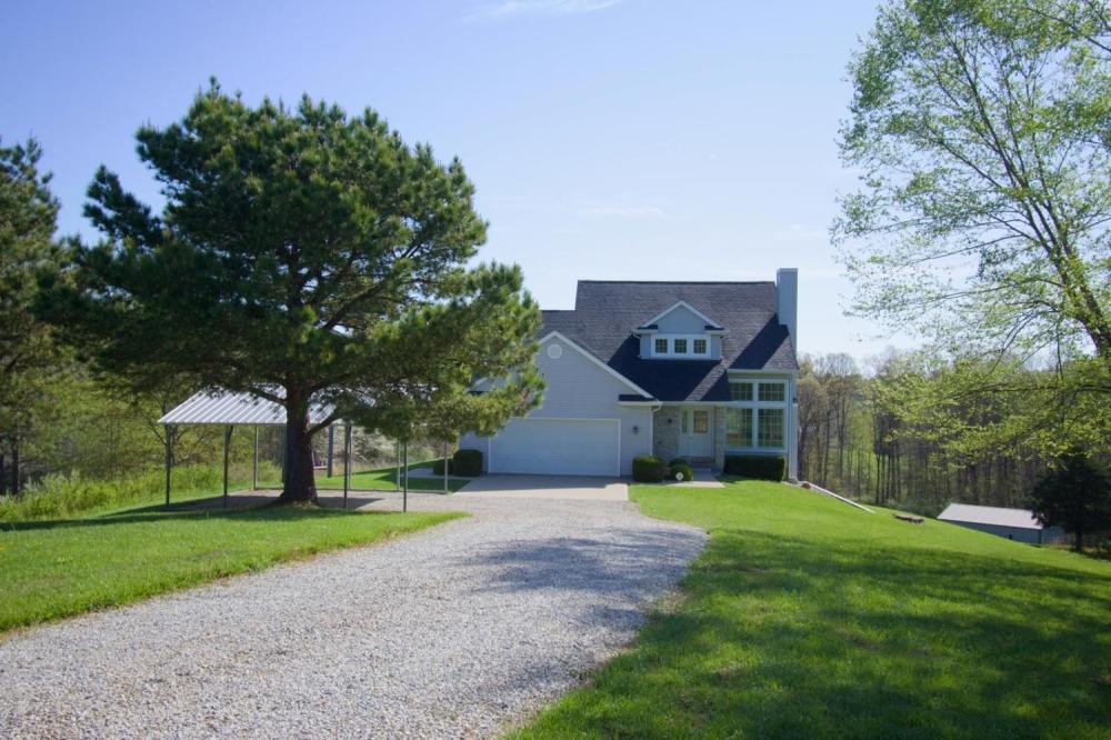 Currently Displayed Property Photo