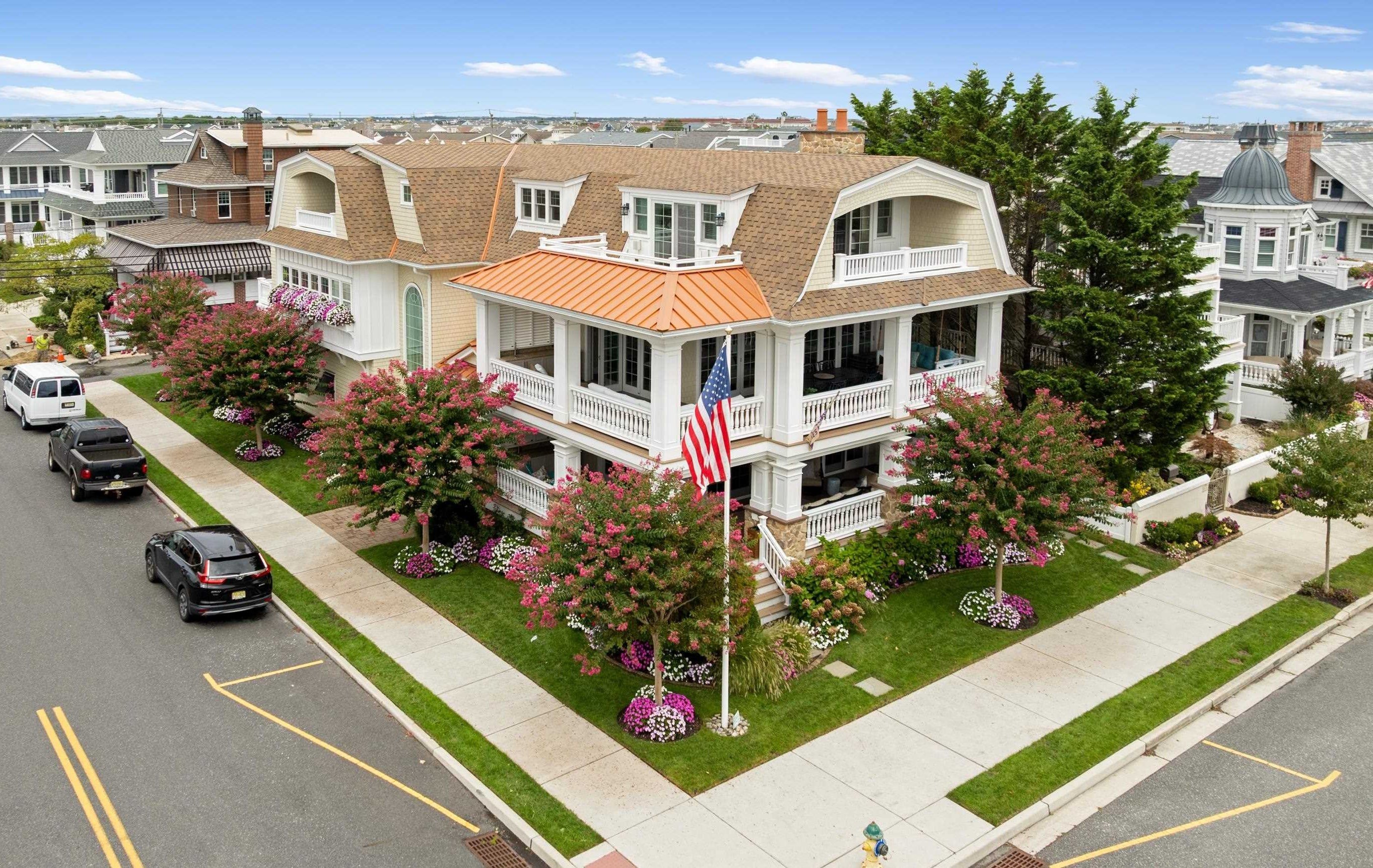 Currently Displayed Property Photo