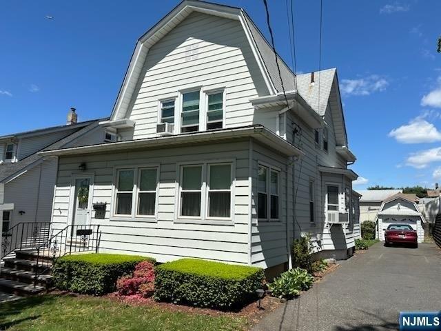 Currently Displayed Property Photo